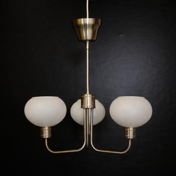 Taklampa, 3-armad, samtida.