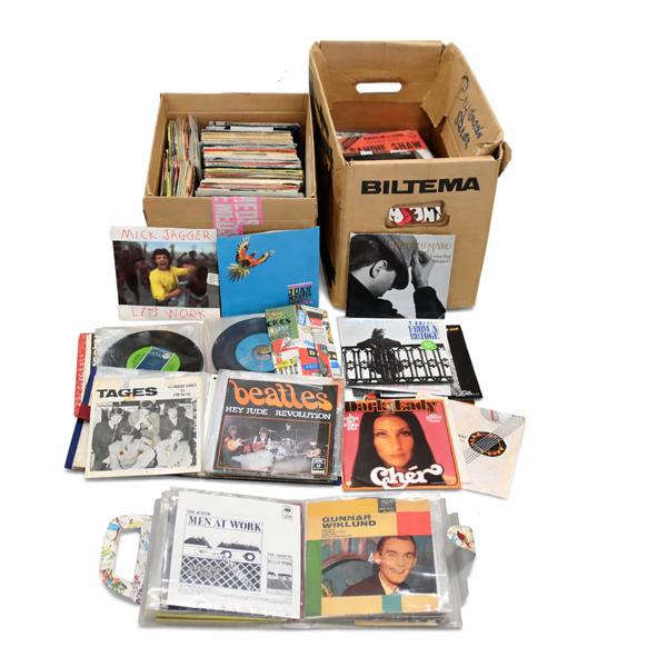 Lådor med singelskivor, 2st. 