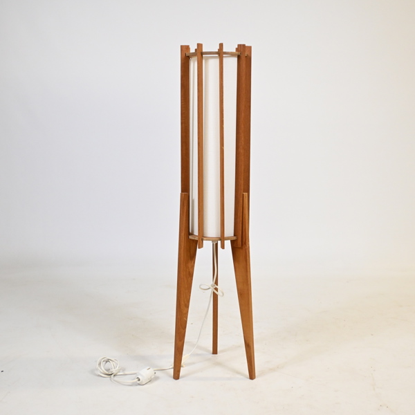 Golvlampa, teak, 1900-talets mitt.