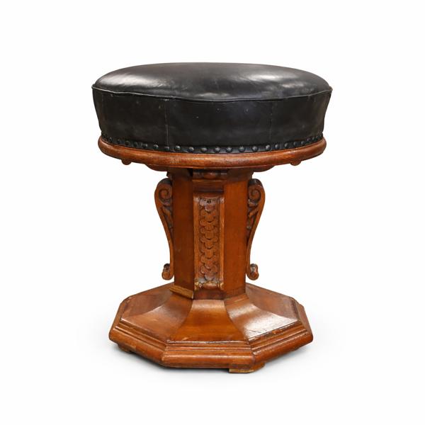 Pall, Karl Johan, 1800-talets mitt.