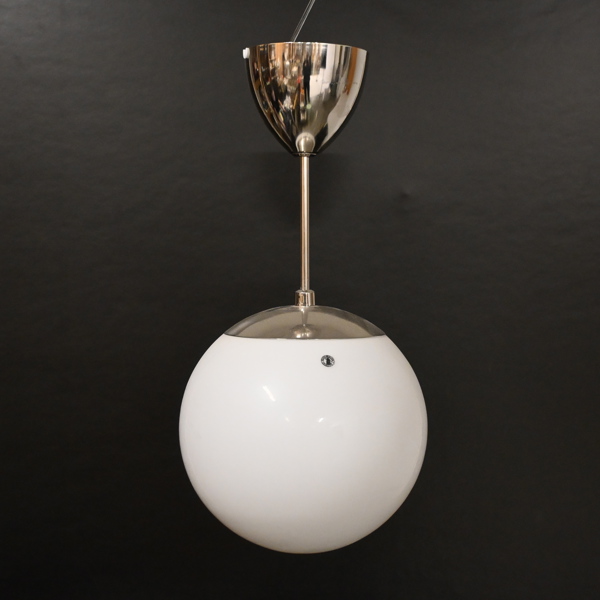 Taklampa, klot-modell, sent 1900-tal.