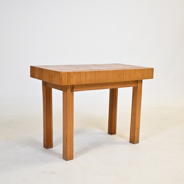 Bänk i massiv furu, 1970/80-tal.