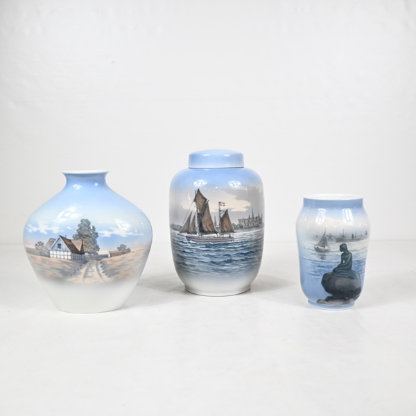 Vaser, 3st, porslin, Royal Copenhagen, Danmark.