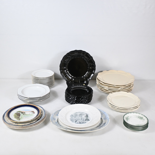 Parti matservisdelar, porslin. 