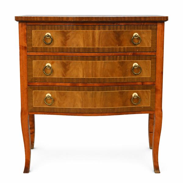 Mindre byrå, mahogny, 1900-talets andra hälft.