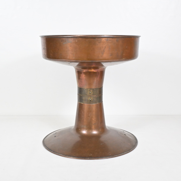 Blombord i koppar, 1900-tal.