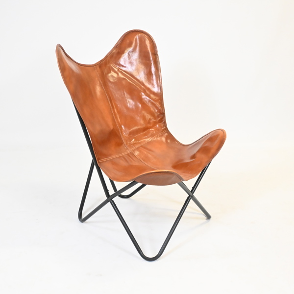 Fåtölj, fladdersmusmodell, samtida. 