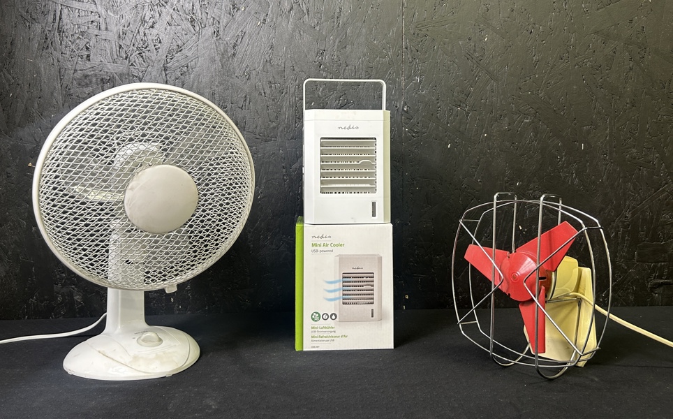 2st fläktar och en mini aircooler