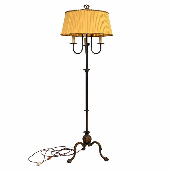 Golvlampa i gjutjärn, Bjerkås Armaturfabrik, Swedish Grace, 1920/30-tal.
