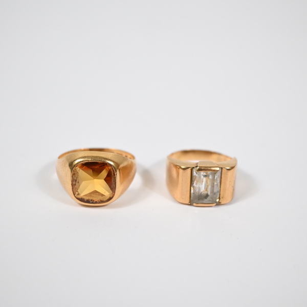 Ringar i 18k guld, 2st, stenar.