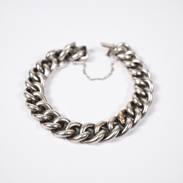Armband i silver, pansarlänk.