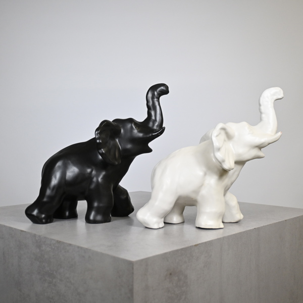 Vicke Lindstrand, figuriner, 2st, elefanter, lergods, Upsala Ekeby.