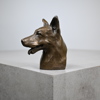 Douglas Grey, skulptur i brons, tysk schäferhund, England, 1900-tal.