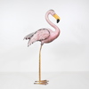 Trädgårdsdekoration i form av flamingo, metall.