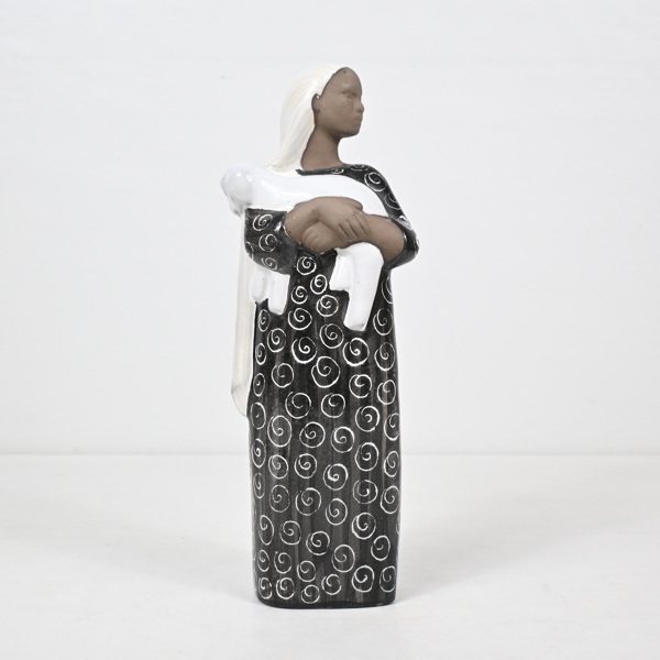Mari Simmulson, figurin, "Herdinna", modell 4546, Upsala Ekeby.