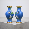 Vaser, ett par, cloisonné, Kina, 1900-tal.
