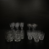 Parti glasservisdelar, kristall.
