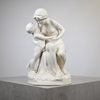 Frits Greiner, skulptur, parian, "Moderskärlek", Gustavsberg, 1926.