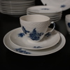 Mat- & kaffeservisdelar, 50 delar, "Blå Blomst", porslin, Royal Copenhagen, Danmark.
