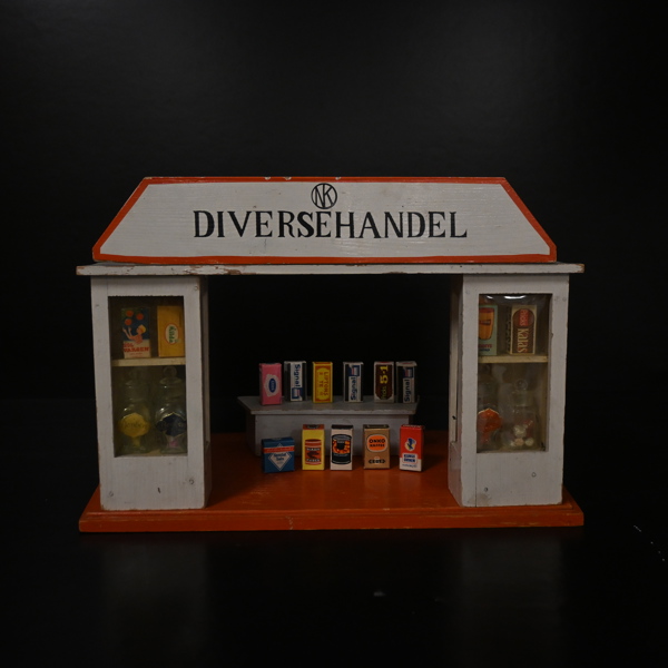 Diversehandel med tillbehör, Nordiska Kompaniet, 1900-talets första hälft.
