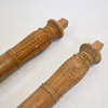 Kolonner, 2st, snidad dekor, 1800-tal. 