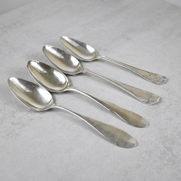 Skedar i silver, 830.