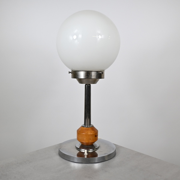 Bordslampa, masurbjörk och kromad metall, art deco, 1930-tal. 