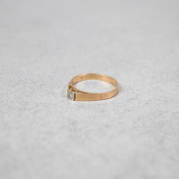 Enstensring i 18k guld.