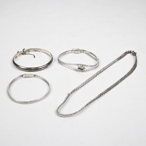 Armband och halsband, 4 delar, 830.
