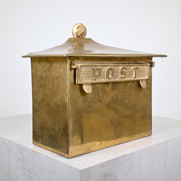 Postlåda, mässing, 1900-tal.