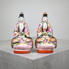 Figuriner föreställande Guanyin, ett par, famille rose, porslin, Kina.