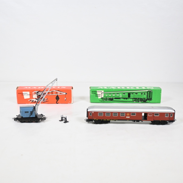 Resegodsvagn och kranvagn, 2st, Märklin, Tyskland.