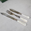 Bestick, 20 delar, nysilver och pärlemor, England, omkring år 1900.