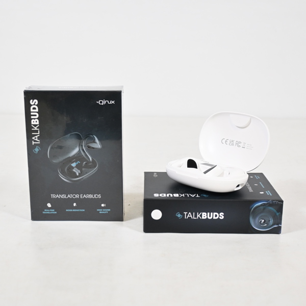 Översättningshörlurar, två par, TalkBuds, Qinux.