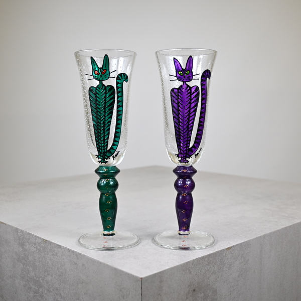 Champagneglas, 2st, kattmotiv. 