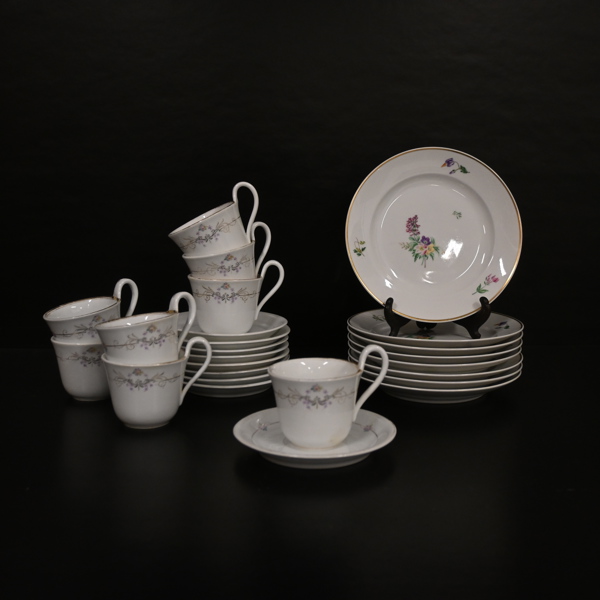Kaffeservisdelar, 25 delar, porslin, bl a Royal Copenhagen.