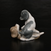 Figurin, lekande hundar, porslin, Lladro, Spanien. 