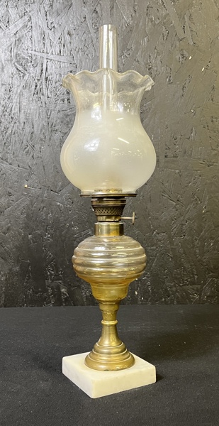 Bordsfotogenlampa
