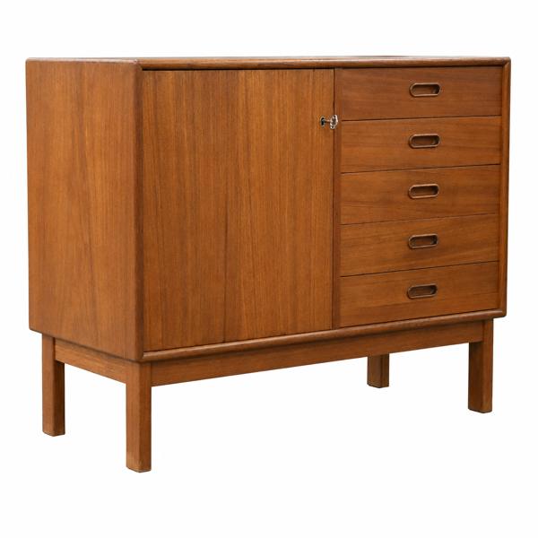 Sideboard, teak, Wirserums Nya Möbelfabrik, 1960-tal.