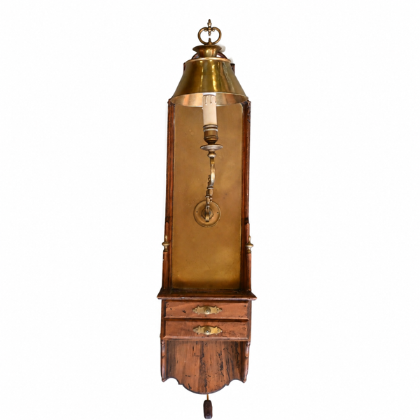 Vägglampa, 1900-talets första hälft. 