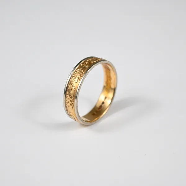 Ring i 18k guld.
