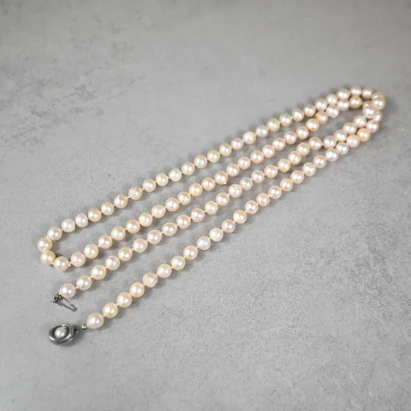 Pärlcollier, lås i silver, 1900-tal.