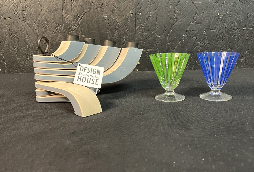 2 st glas Strikt Bengt Orup samt ljusstake design house Stockholm