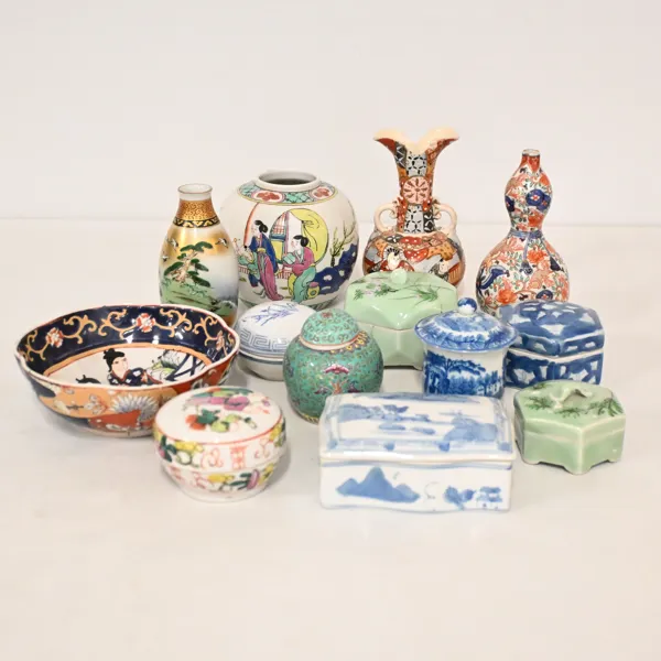 Parti porslin, orientaliskt. 