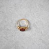 Ring i 18k guld, sten.