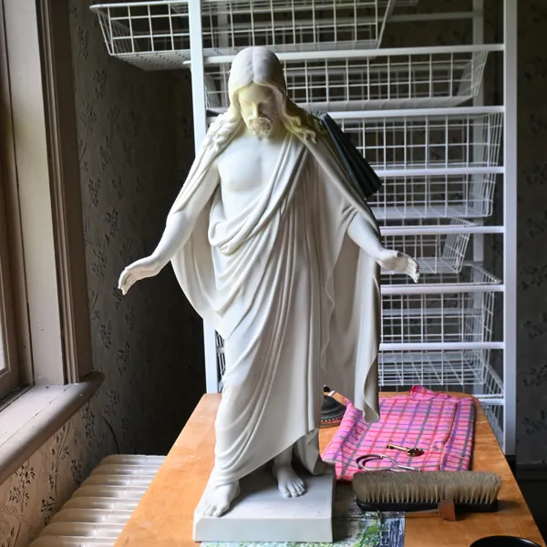 Bertil Thorvaldsen, Efter, skulptur föreställande Jesus.
