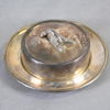 Smörask, handtag i form av kräfta, nysilver, 1900-talets första hälft.