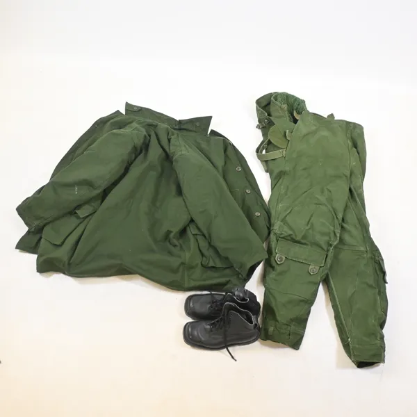 Militära vinterkläder.