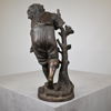 August Moreau (1826-1898) Efter, skulptur, pojke lutande mot ett träd, brons.