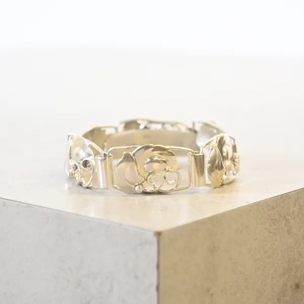 Armband i silver. 